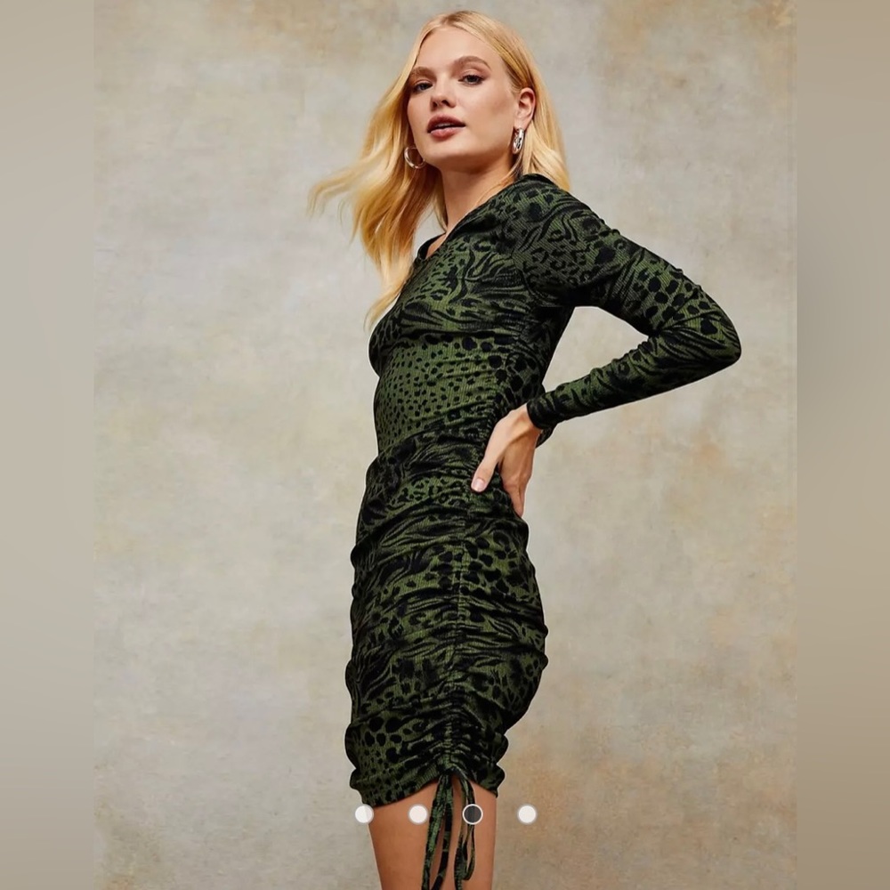 NWT Topshop Ruched Animal Print Long
Sleeve Minidress